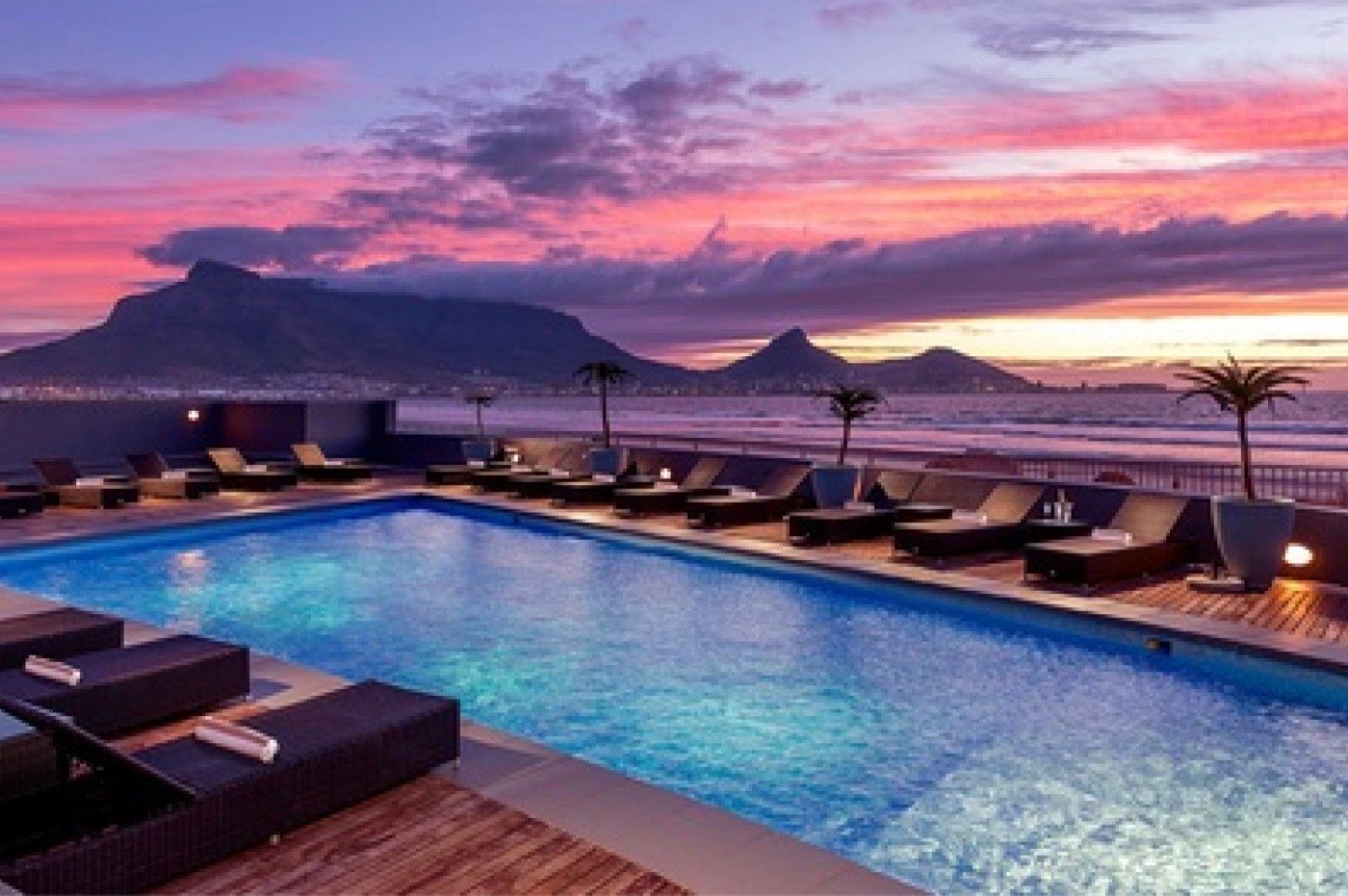 Lagoon Beach Hotel wedding venue